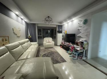 浑南核心河景房三室二厅