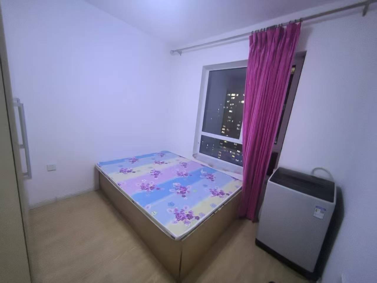 地铁口丁香水岸二室全明急售