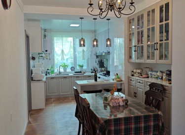 庆大香格经典一期 4室2厅2卫 159.4平米 中介勿扰