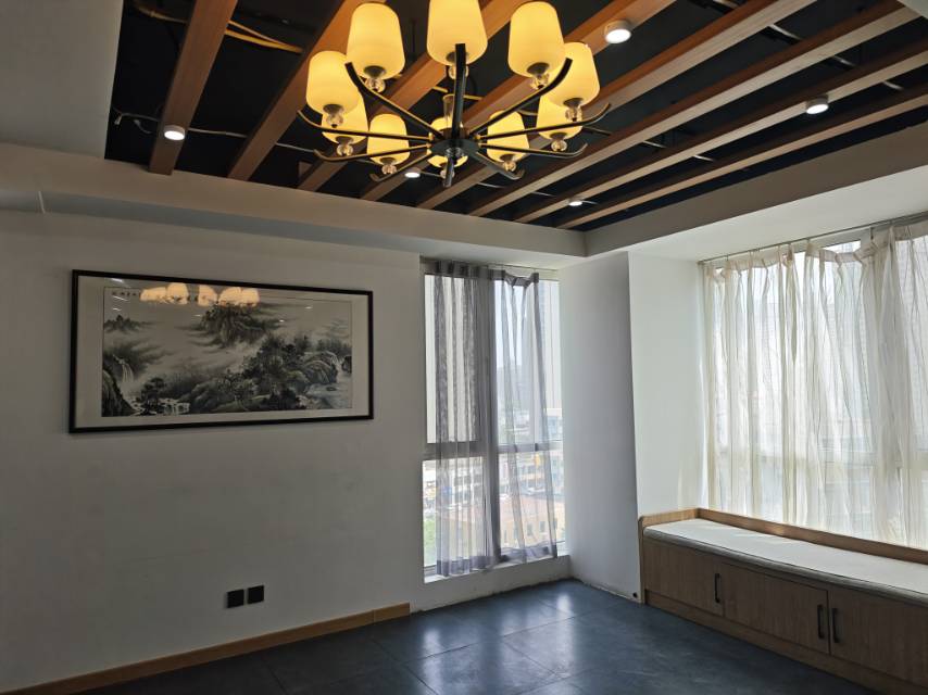 万科城 2室1厅1卫 105平米 中介勿扰