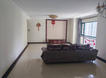 恒大城二期 4室2厅2卫 180平米 中介勿扰