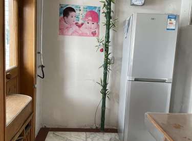 亚明铁路小区 1室1厅1卫 简装