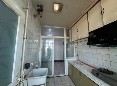 凌空六小区 2室1厅1卫 简装