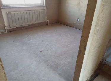 李石三期回迁楼 2室1厅1卫 清水