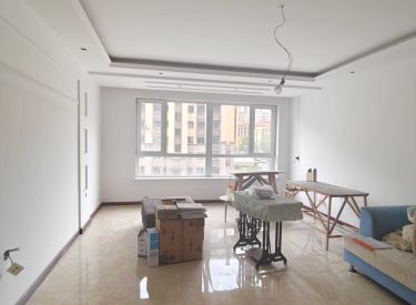 锦绣澜湾C区 3室2厅2卫 精装