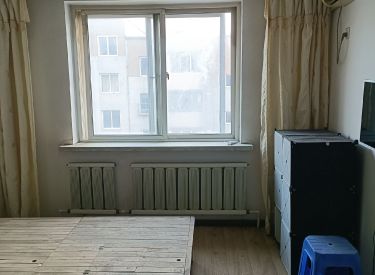 李石四期回迁楼 1室1厅1卫 简装
