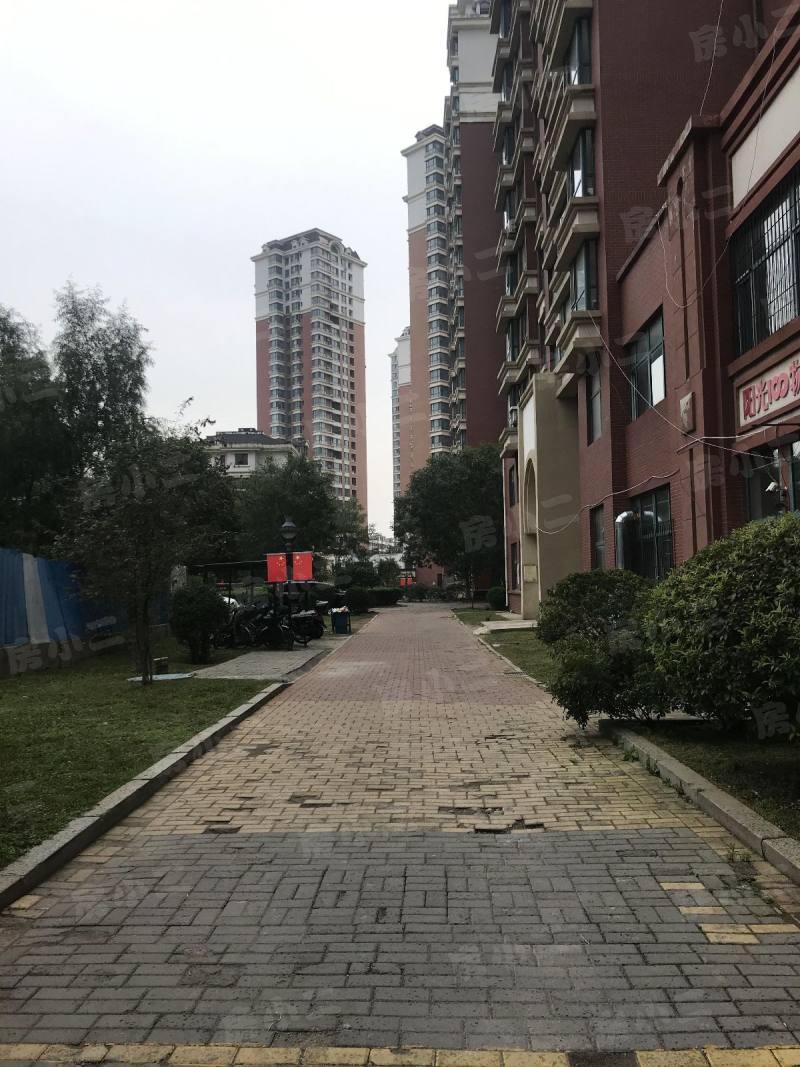 中油吉力街小区园区图片