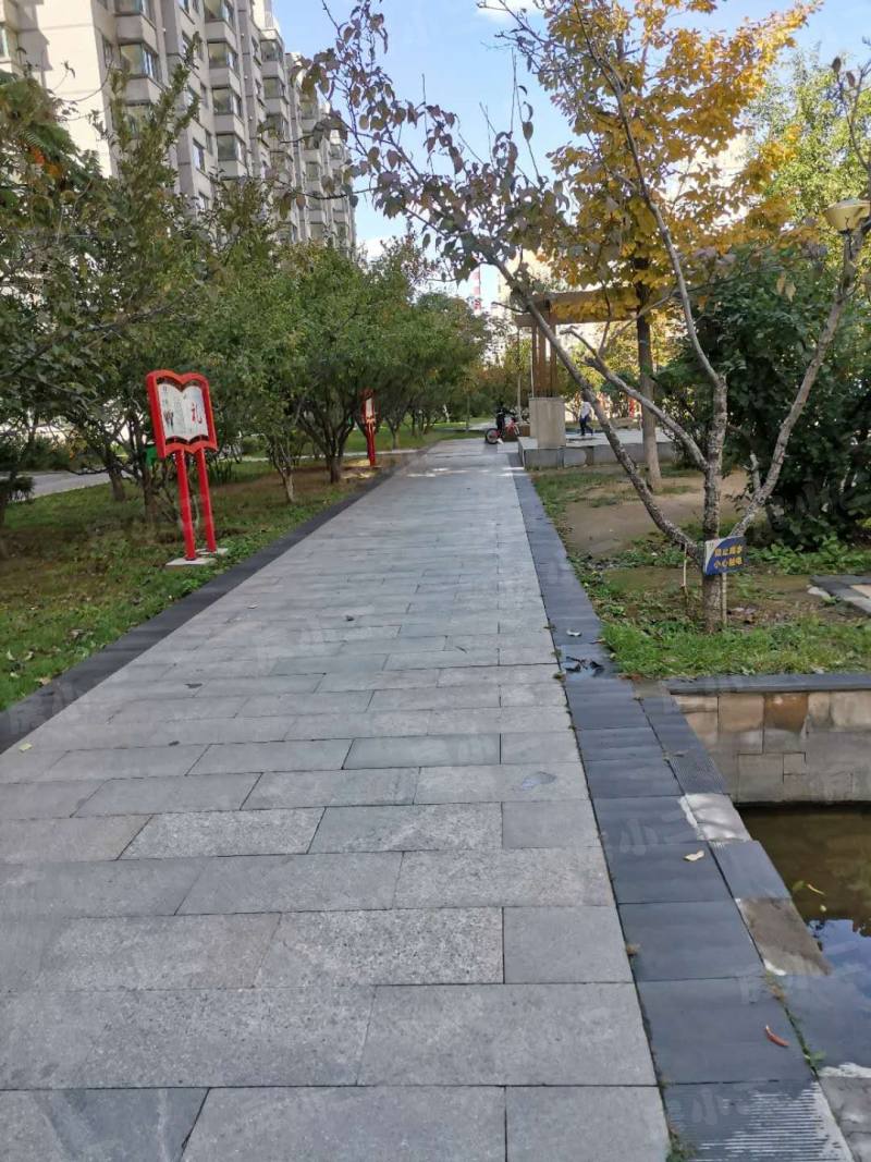 鑫丰俪城园区图片
