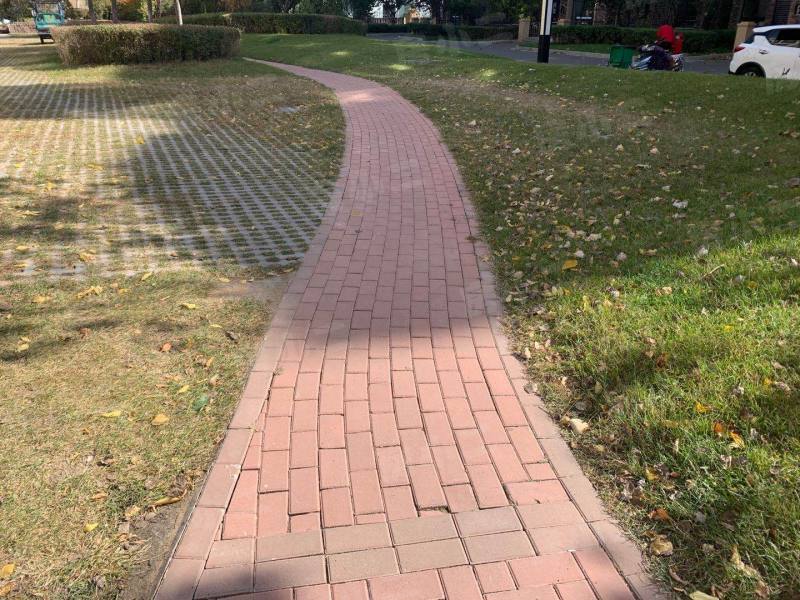 荣盛香缇澜山二期园区图片