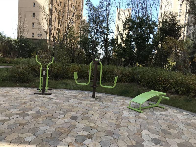 孔雀城英国宫1期园区图片