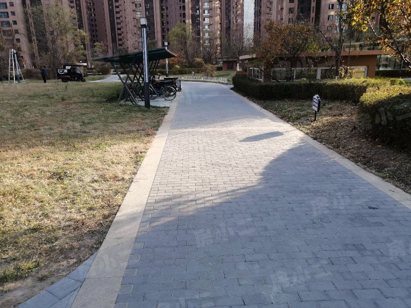 名流印象四期五期园区图片