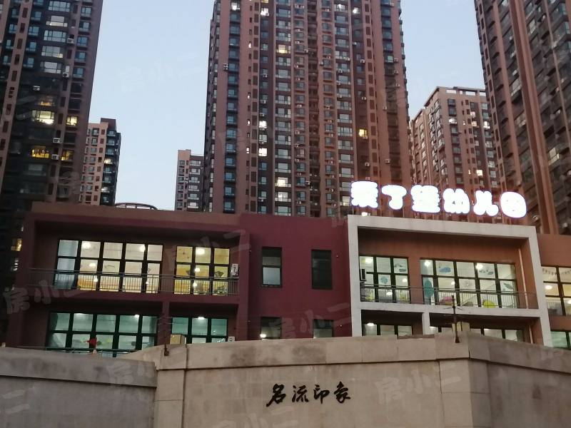 名流印象四期五期园区图片
