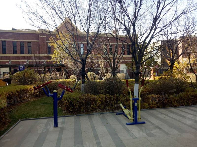 中铁香湖园区图片