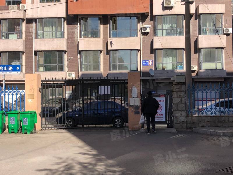 泾河小区园区图片