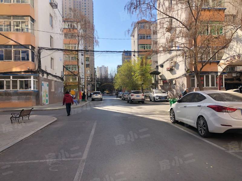 泾河小区园区图片