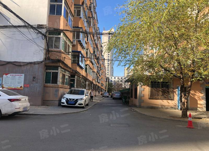 泾河小区园区图片
