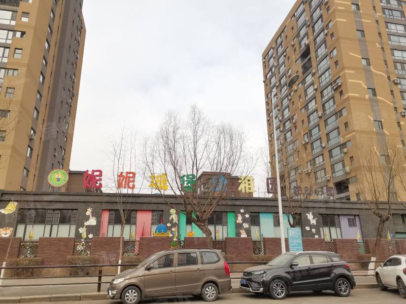 瑞士风情小镇三期铂邸园区图片