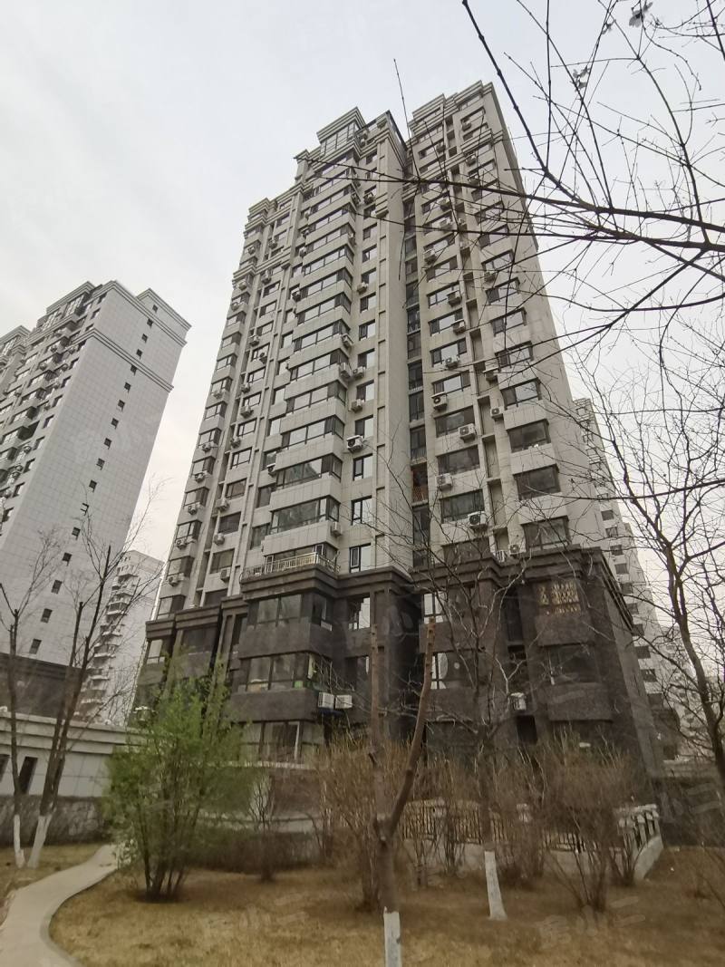 依云首府园区图片