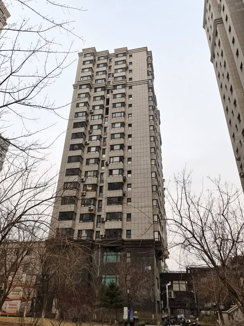 依云首府园区图片