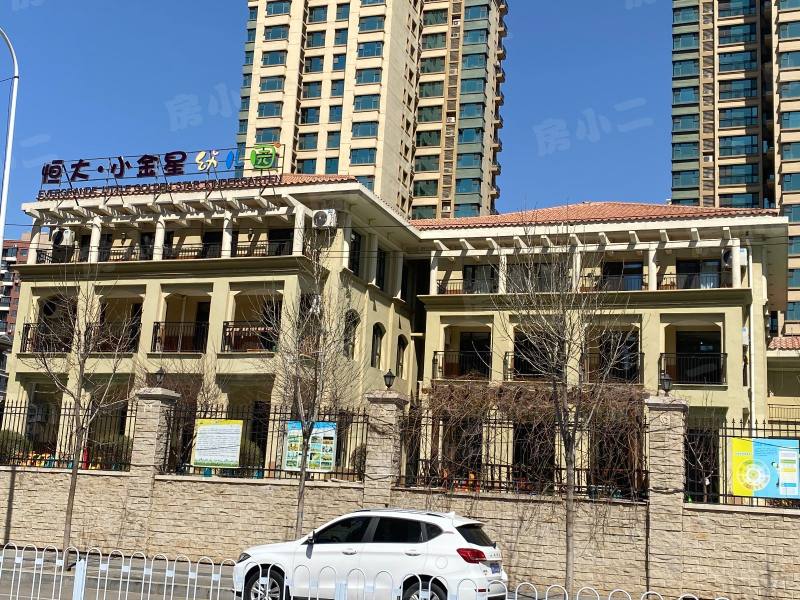 恒大翡翠华庭园区图片