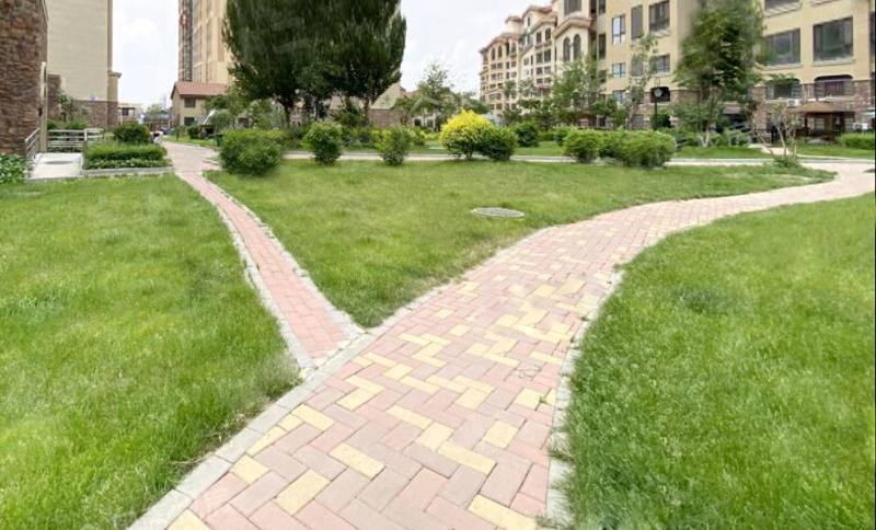 荣盛香缇澜山二期园区图片