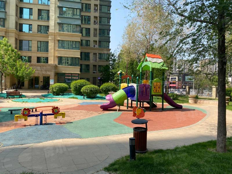 恒大江湾一期二期园区图片