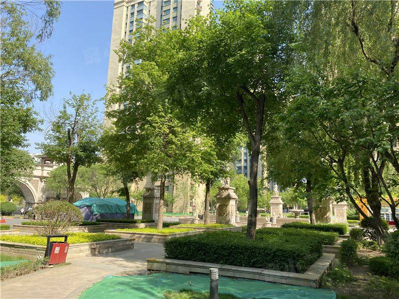 恒大江湾一期二期园区图片