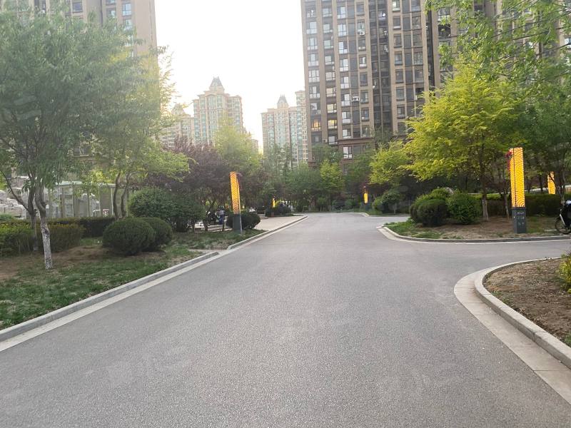 荣盛紫提东郡二期园区图片