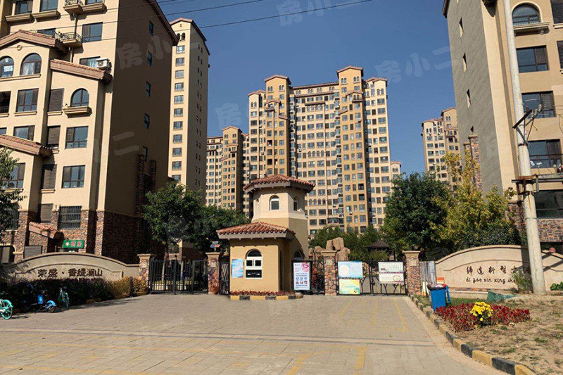 荣盛香缇澜山二期园区图片