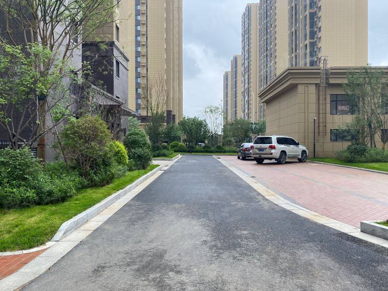 荣盛锦绣观邸二期园区图片