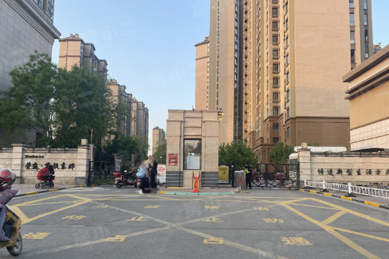 荣盛紫提东郡二期园区图片