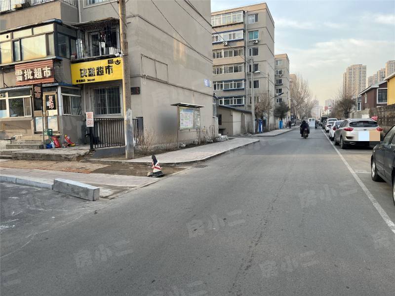 靓马鹏泰花园园区图片