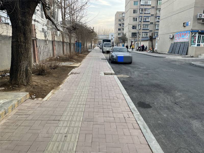 靓马鹏泰花园园区图片