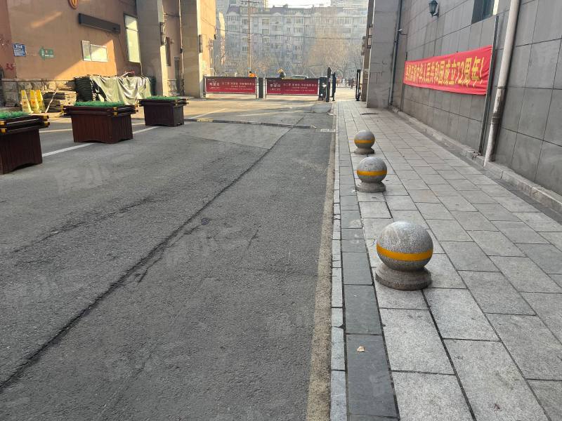 泊岸华庭园区图片