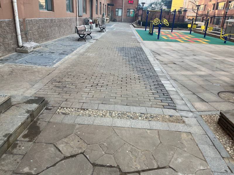 泊岸华庭园区图片