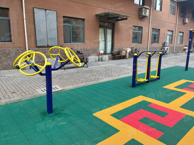 泊岸华庭园区图片