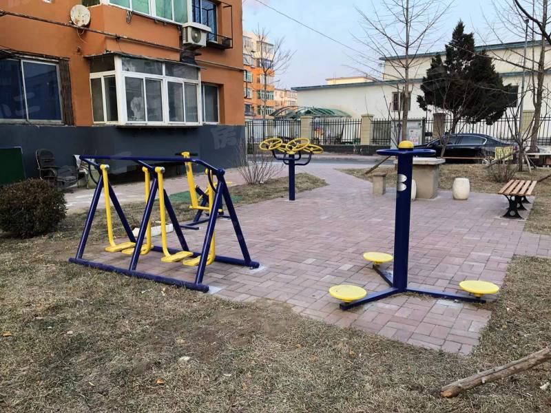 金山三小区园区图片