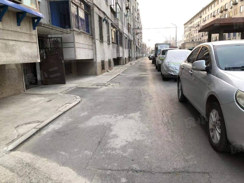 金山三小区园区图片