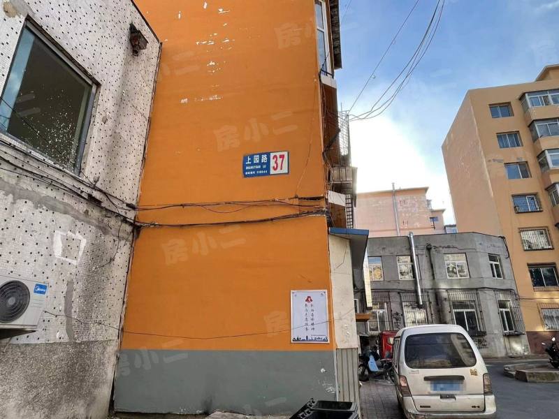 上园二小区园区图片