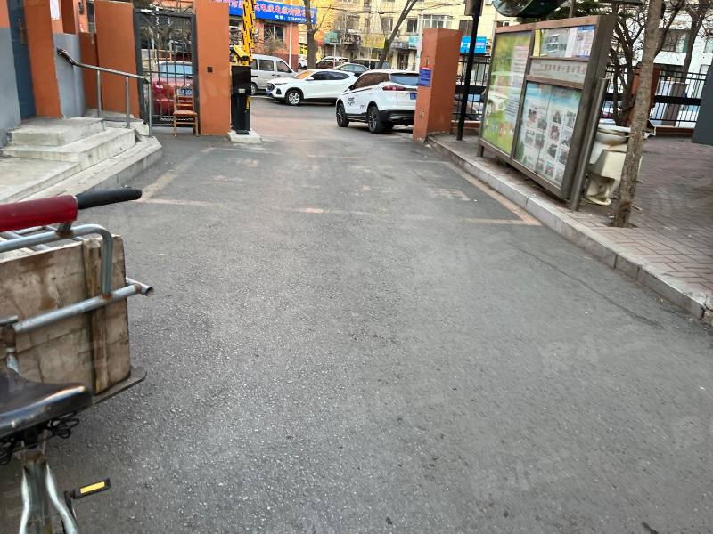 涌泉铁路小区园区图片