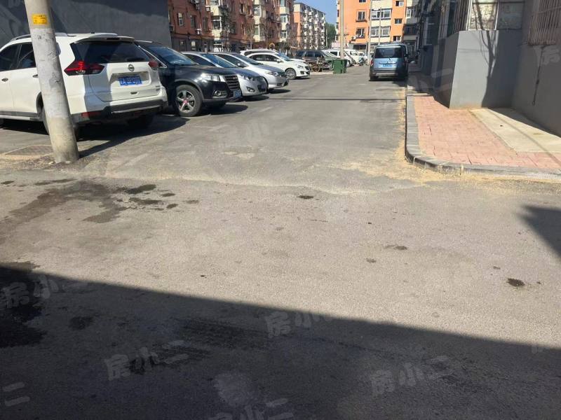 于洪南里小区园区图片
