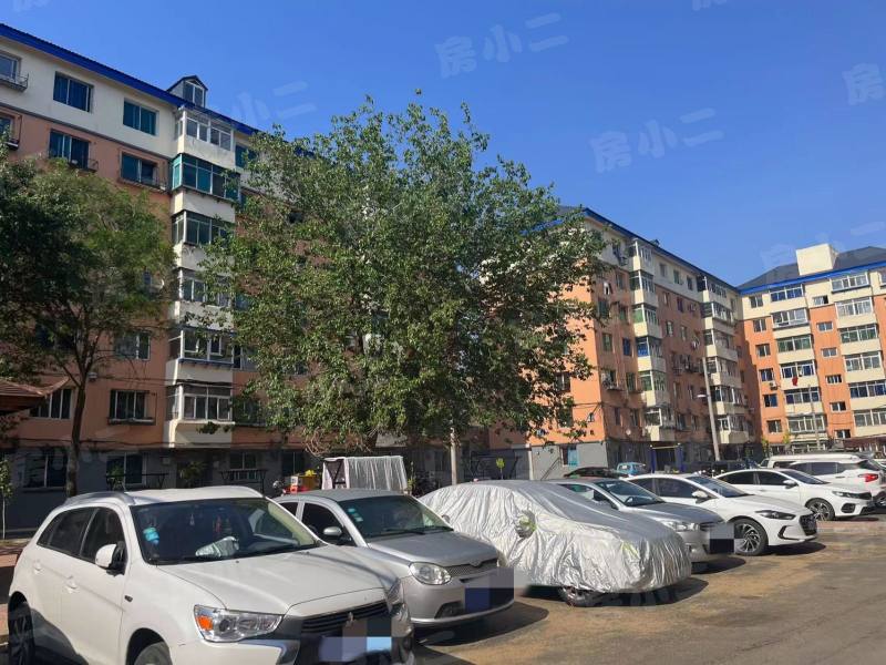 于洪南里小区园区图片