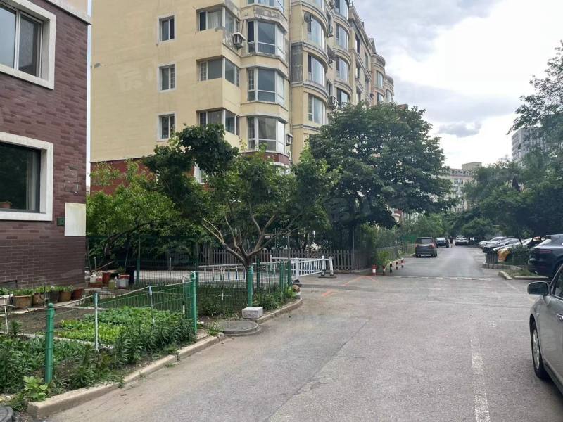 亚泰国际花园园区图片