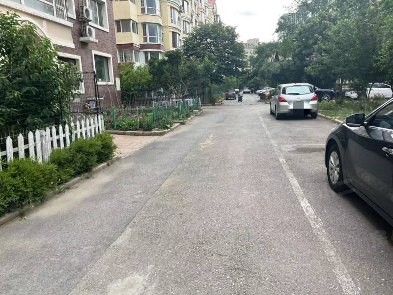 亚泰国际花园园区图片