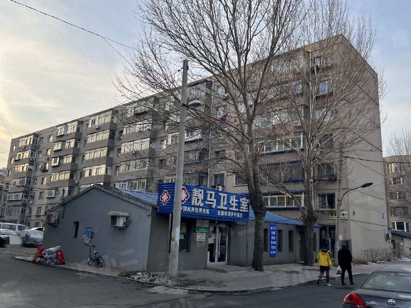 靓马鹏泰花园园区图片