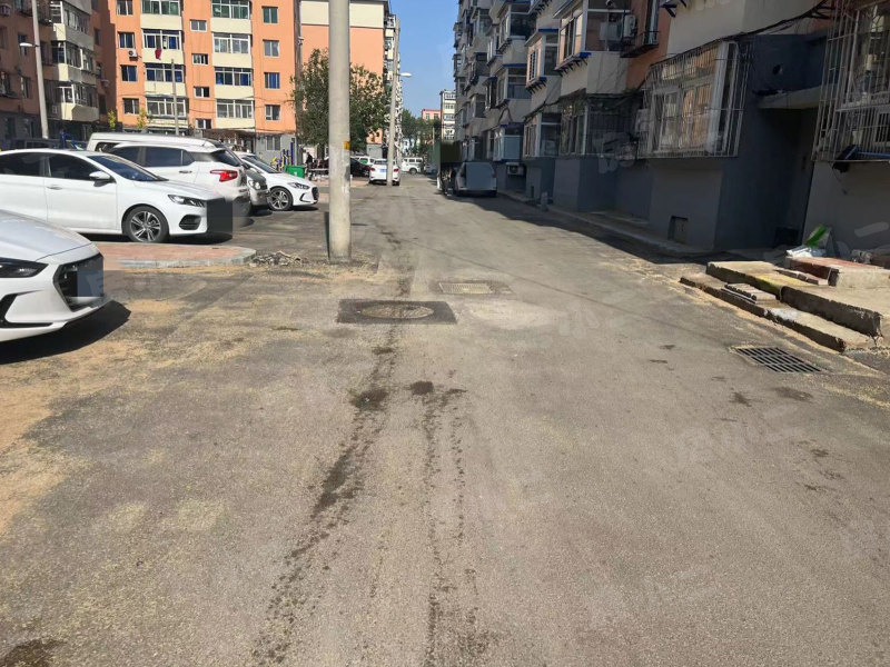 于洪南里小区园区图片