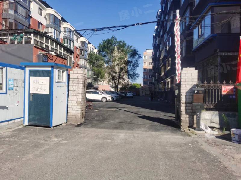 机校街85号小区