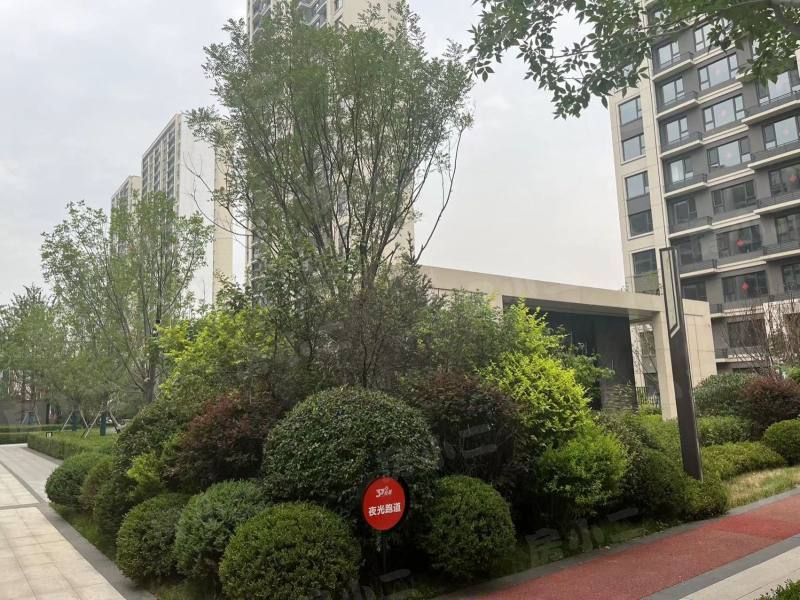 旭辉东宸府园区图片