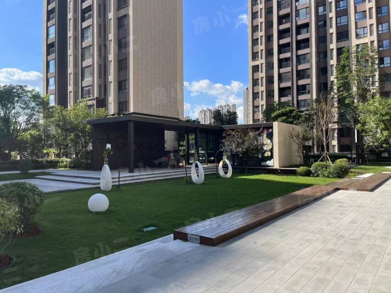 万科翡翠臻园园区图片