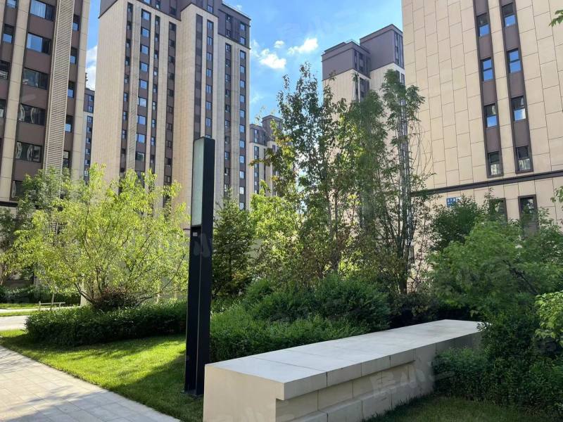 万科翡翠臻园园区图片